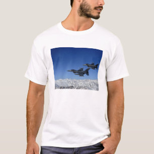 Kämpfende Falcons US-LuftwaffeF-16 T-Shirt
