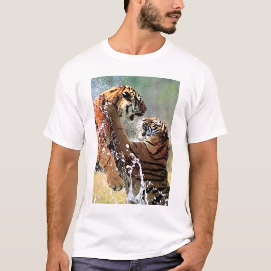 KÄMPFENDE TIGER T-Shirt (Vorderseite)