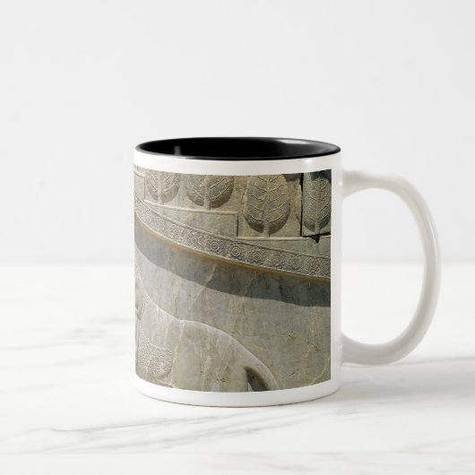 Kämpfender Stier des Löwes, Zweifarbige Tasse (Rechts)