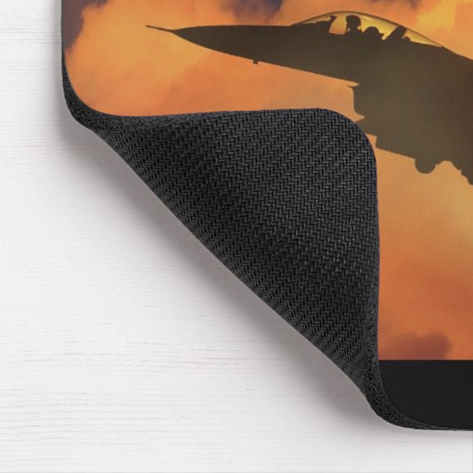 Kämpfendes Flugzeug Mousepad (Ecke)