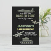 Kämpfer Jet Birthday Einladungen Gefahr Zone BK (Stehend Vorderseite)
