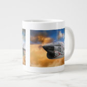 KAMPFJET WILDSKY-GRENZEN Jumbo-Tasse (Vorderseite Rechts)