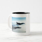 Kampfjets Zweifarbige Tasse (Vorderseite Links)