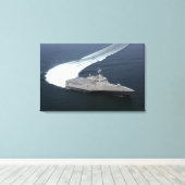 Kampfschiff Unabhängigkeit im Golf von Mexiko Leinwanddruck (Insitu (Holzboden))