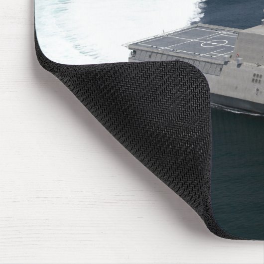 Kampfschiff Unabhängigkeit im Golf von Mexiko Mousepad (Ecke)