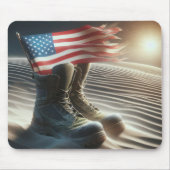 Kampfstiefel mit amerikanischer Flagge Mousepad (Vorne)