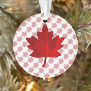 Kanada-Ahornblätterblatt von Shirley Taylor Ornament