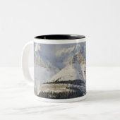 Kanada, Alberta, Banff National Park. Ansicht Zweifarbige Tasse (Vorderseite Links)