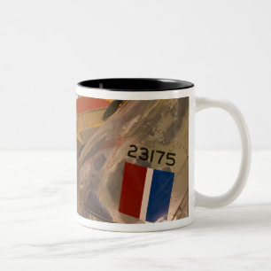 Kanada, Alberta, Calgary: Luft- und Raumfahrtmuseu Zweifarbige Tasse