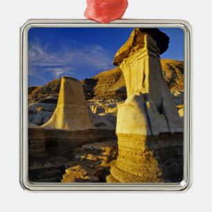 Kanada, Alberta, Drumheller. Hoodoos. Silbernes Ornament