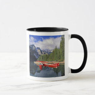 Kanada, Alberta, Moraine Lake. Die glatte Tasse