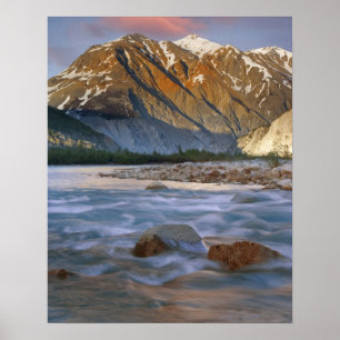 Kanada, British Columbia, Alsek River Valley. Poster