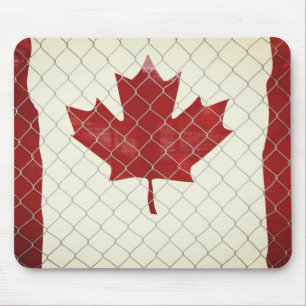 Kanada-Flagge. Zaun der Kettenverbindung Rustikal. Mousepad