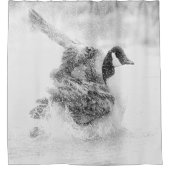 Kanada-Gans, die ein Bad nimmt Duschvorhang (Vorderseite)