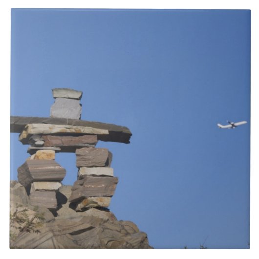 Kanada, Neufundland, St. John's. Inukshuk Fliese (Vorderseite)