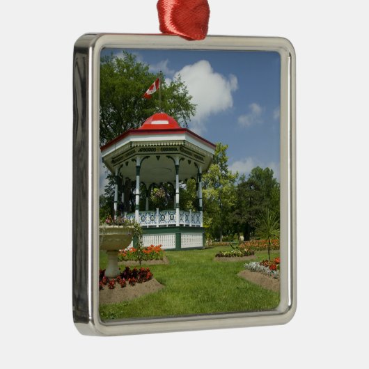 Kanada, Nova Scotia, Halifax, öffentliche Gärten. Silbernes Ornament (Rechts)