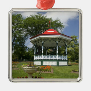 Kanada, Nova Scotia, Halifax, Public Gardens. 2 Ornament Aus Metall