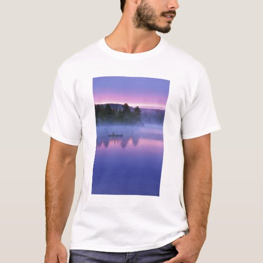 Kanada, Ontario, Algonguin Park, Kanueist T-Shirt (Vorderseite)