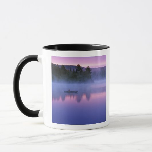 Kanada, Ontario, Algonguin Park, Kanute auf Tasse (Links)