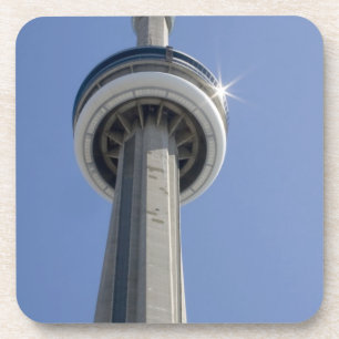 Kanada, Ontario, Toronto. Spitze des CN Tower mit Getränkeuntersetzer