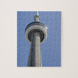 Kanada, Ontario, Toronto. Spitze des CN Tower mit Puzzle