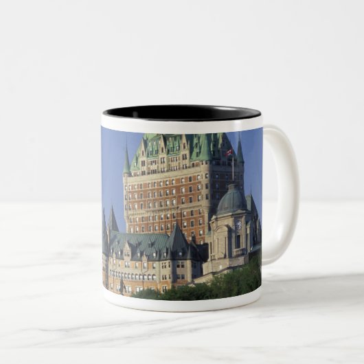Kanada, Quebec City.  Chateau Frontenac. Zweifarbige Tasse (VorderseiteRechts)