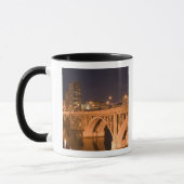 Kanada, Saskatchewan, Saskatoon: Broadway Tasse (Links)