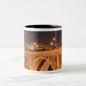 Kanada, Saskatchewan, Saskatoon:Rundweg Zweifarbige Tasse (Mittel)