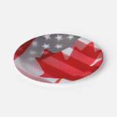 Kanada- und Amerika-Flaggen Pappteller (Schrägansicht)