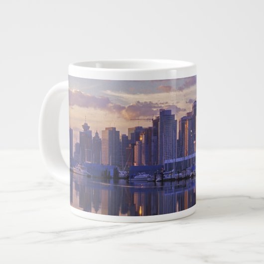 Kanada, Vancouver, British Columbia.Vancouver Jumbo-Tasse (Vorderseite Links)