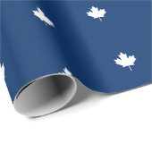 Kanada White Maple Leaf auf blauem Muster Geschenkpapier (Rolleneckpunkt)