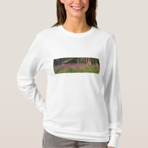 Kanada, Yukon, Ross River Area, Abandoned cabine T-Shirt