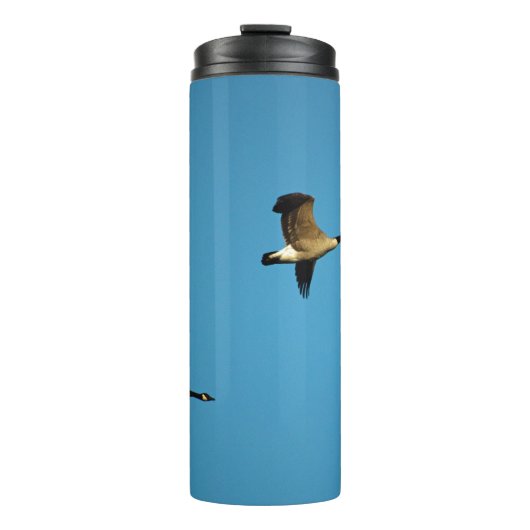 Kanadagänse im Flug Thermosbecher (Vorderseite)