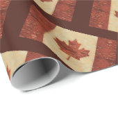 Kanadische Flagge an der Binnenbrauenbrücke Geschenkpapier (Rolleneckpunkt)