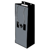 Kanadische Flagge im Schwarzen Dekor Geschenktüte Für Weinflaschen (Rückseite Schrägansicht)