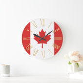 Kanadische Flagge mit Gold Große Wanduhr (Zuhause)
