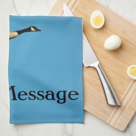 Kanadische Gans auf dem Flug Geschirrtuch (Viertel Falte)