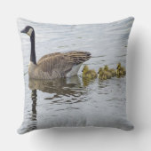 Kanadische Gänse und Goslings Kissen (Rückseite)