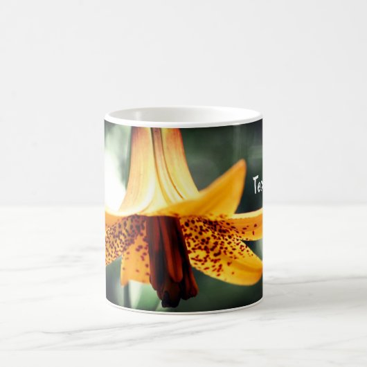 Kanadische Lily-Blume Personalisiert Kaffeetasse (Mittel)