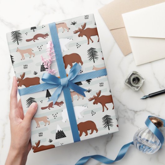 Kanadische Wildtiere Muster Elche Bären Fox Wolf Geschenkpapier (Schenken)