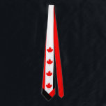 Kanadischer Ahorn auf Rot-Weiß-Schwarz Krawatte<br><div class="desc">Für dich - der Mann. Der POWER ist in ROT. Nimm Kontrolle - ergreife den Power und lass ihnen zu wissen,  wer dieser Mann ist!</div>