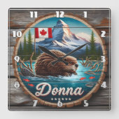 Kanadischer Biber im Waldteich mit Bergen Quadratische Wanduhr (Vorderseite)