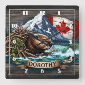 Kanadischer Biber in der Nähe des Wasserfalls in K Quadratische Wanduhr (Vorderseite)