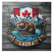 Kanadischer Biber mit Fahne und Bergen bei Sonnenu Fliese (Vorderseite)