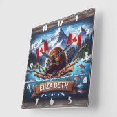 Kanadischer Biber mit Fahnen in Berglandschaft Quadratische Wanduhr (Winkel)