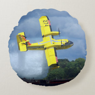 Kanadischer Wasserbomber 274 rundes Kissen