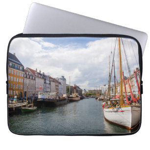 Kanal mit Booten   Kopenhagen Laptopschutzhülle