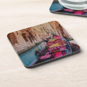 Kanal mit traditioneller Gondel in Venedig, Italie Getränkeuntersetzer (Linke Seite)