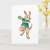 Kangaroo als Handballspieler mit Handball Karte (Gelbe Blume)