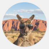 Kangaroo mit Sonnenbrille in Uluru Australien Runder Aufkleber (Vorderseite)